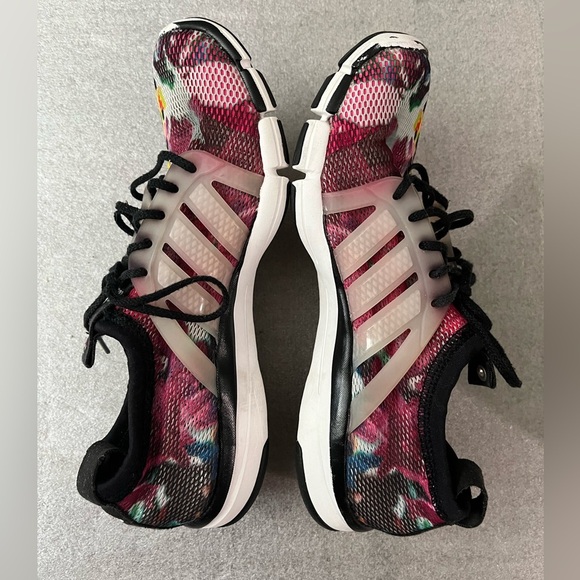 [US7.5]Adidas Women's Core Grace Running Shoes - Picture 3 of 6